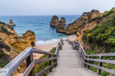 Camilo, Lagos, Algarve Portekiz yakınındaki do idyllic beach Praia