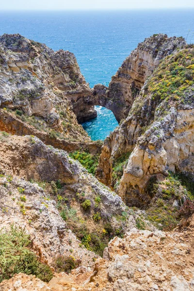 Lagos, Algarve, Portekiz yakınlarındaki Ponta da Piedade uçurumları