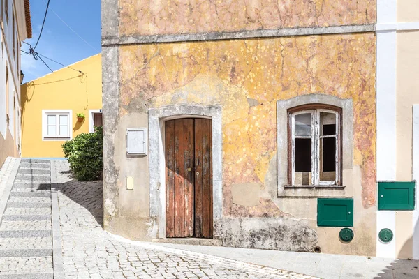Vue sur la rue vieux centre de Monchique dans l'Algarve au Portugal — Photo