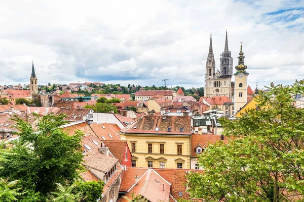 Cityscape Zagreb with cathedral and Saint Mark 's church, capital — стоковое фото