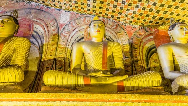 Tapınak Dambulla, Sri Lanka'da karmaşık mağara