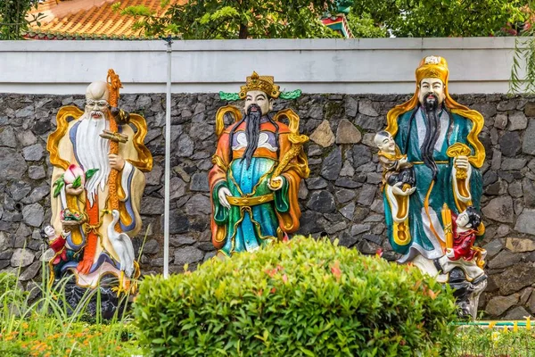 Estátuas do templo chinês em Semarang Indonésia — Fotografia de Stock