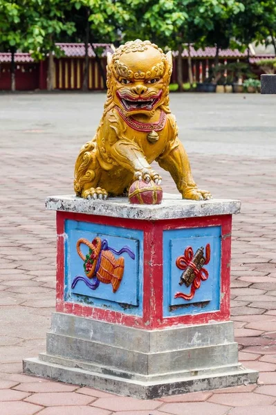 Lion statue Symbol of power — Stock Photo, Image