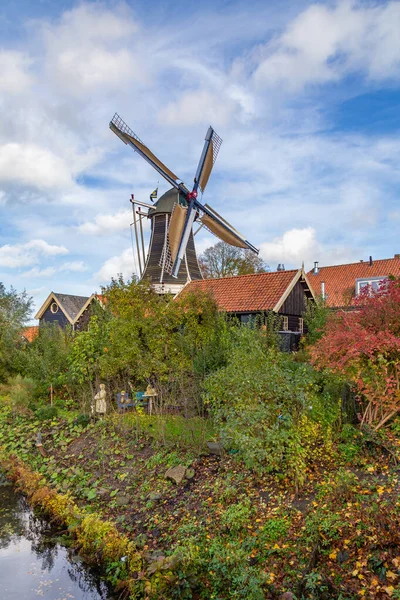 Pueblo turístico Hattem, Overijssel en los Países Bajos — Foto de Stock