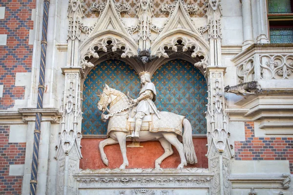 Estátua de cavalo, Castelo de Blois em França — Fotografia de Stock