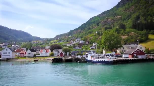 Aussichtsreicher Blick auf Solvorn in Westnorwegen — Stockvideo