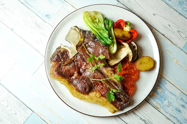 Boeuf dans un restaurant — Photo