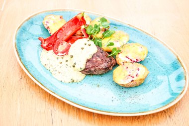 Restoranda sığır eti.