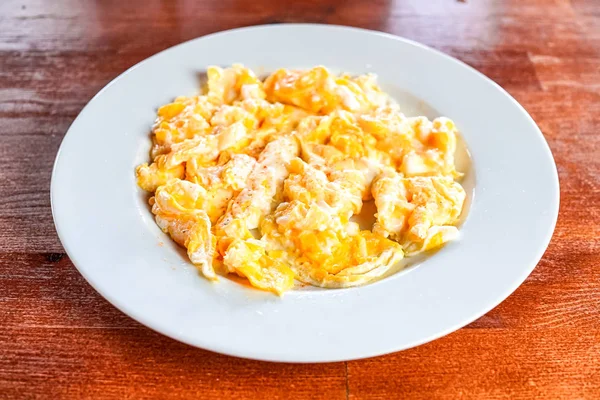 Comida para el desayuno en un restaurante —  Fotos de Stock