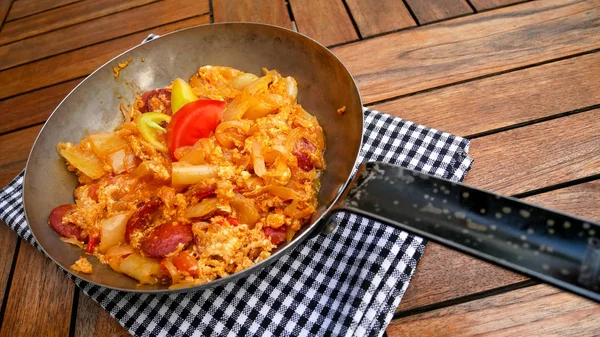 Restoranda kahvaltı.