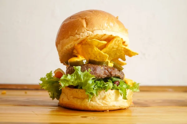 Meaty Hamburger Restaurant — Stock Photo, Image