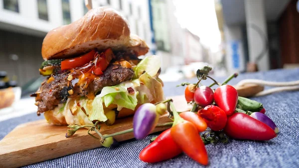 Hamburguesa Con Carne Restaurante — Foto de Stock