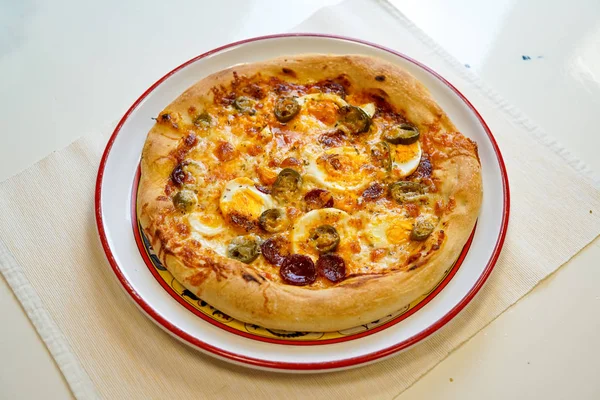 Pizza Ett Restaurangbord — Stockfoto