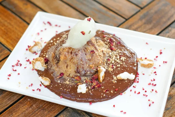 Pudding Restaurant Table — Stock Photo, Image