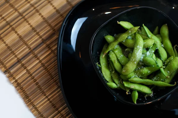 Sallad Ett Restaurangbord — Stockfoto