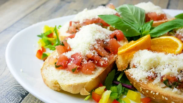 Salad Restaurant Table — Stock Photo, Image