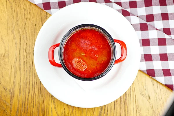 Suppe Auf Einem Restauranttisch — Stockfoto