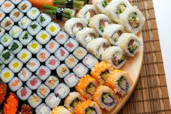 Sushi Ett Restaurangbord — Stockfoto