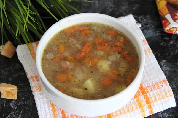 Buchweizensuppe Einer Weißen Schüssel Brühe — Stockfoto