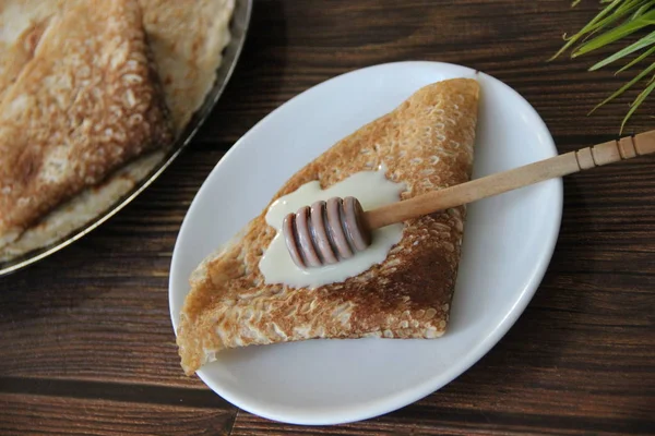 Russian Homemade Pancakes Tea Wooden Table — ストック写真