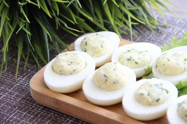 Aperitivo Huevos Huevos Rellenos Con Hierbas — Foto de Stock