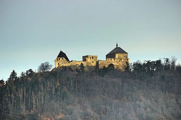 Castelo Medieval Tochnik Topo Penhasco — Fotografia de Stock