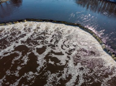 Avrupa 'daki en geniş şelale manzaralı Ventas rumba. Fotoğraf Avrupa 'da çekildi, Kuldga.