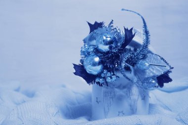 2020 Klasik Mavi Yılının Noel dekoru unsuru