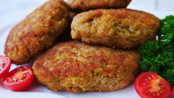 Etli börek ilginç bir tarif.