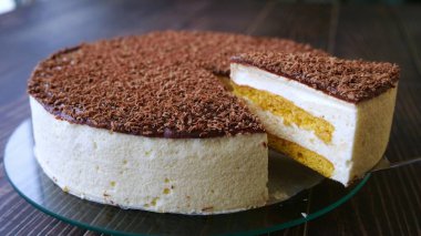 Çilekli kek çok lezzetli bir tarif.