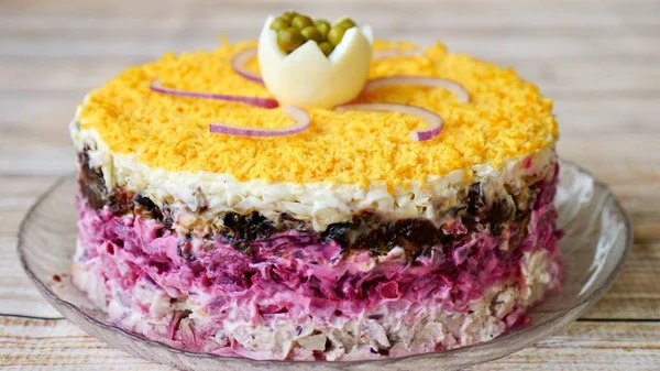Ev yapımı salata tarifi çok lezzetli.