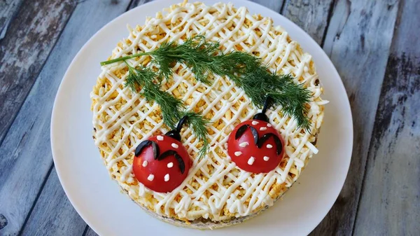 Ev yapımı salata tarifi çok lezzetli.