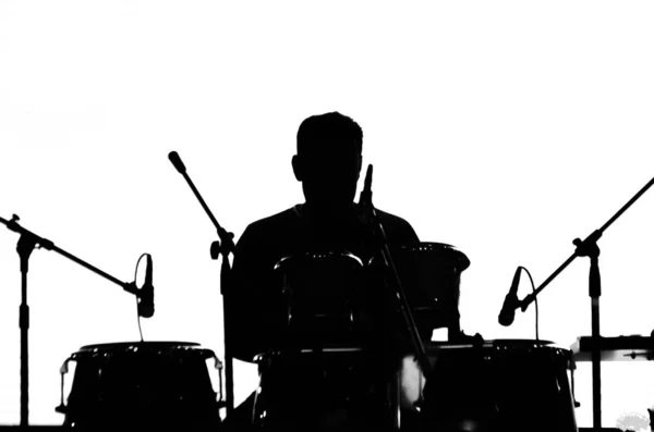 Silhueta Músico Tocando Bateria — Fotografia de Stock