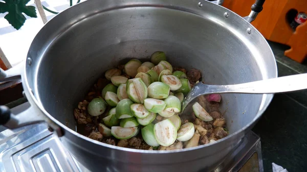 Cucinare Curry Pollo Piccante Nella Pentola Calda — Foto Stock