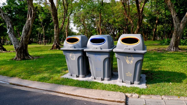 Papelera Reciclaje Parque —  Fotos de Stock