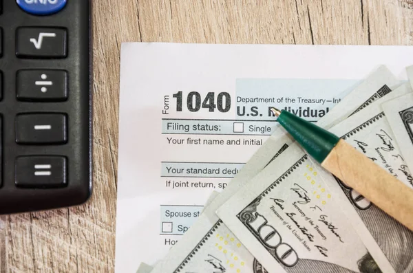 Tax Forms 1040 Calculator Dollars Pen Table — Stock Photo, Image