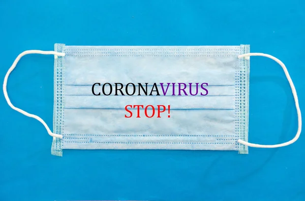 Napis Koronawirus Zatrzymać Masce Medycznej Koncepcja Koronawirusa 2019 Ncov Górny — Zdjęcie stockowe