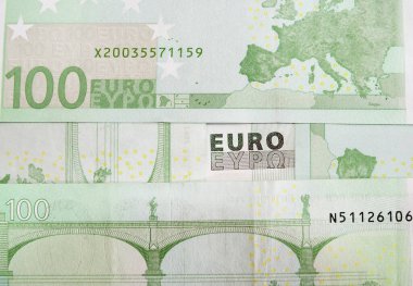 Avro 'yla geçmiş. Arkaplan için 100 euro.