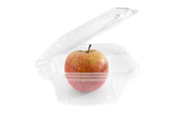 白い背景に隔離された透明なプラスチック容器にりんご 製品の容量 — ストック写真