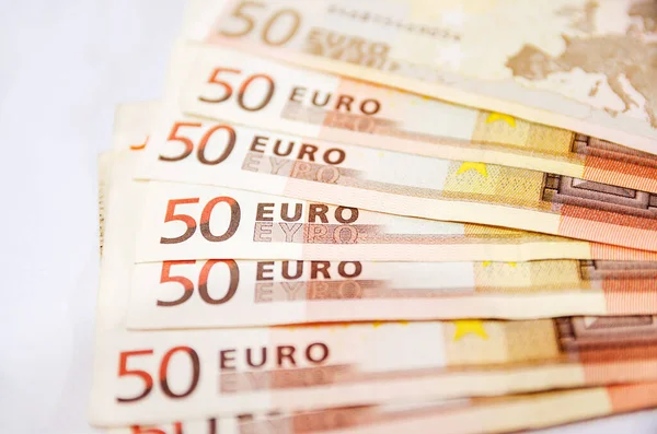Hel Del Eurosedlar Vitt Euro Bordet Pengar Bakgrund Närbild Selektiv — Stockfoto