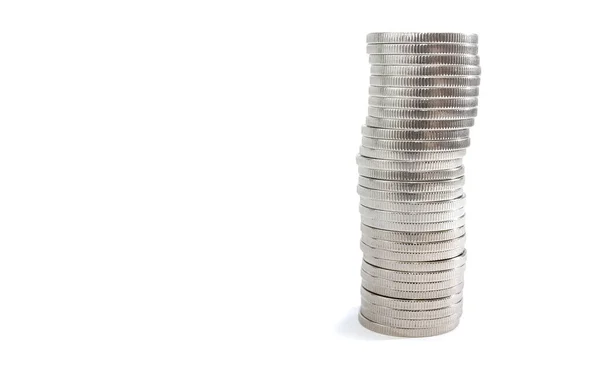 Una Pila Monedas Aisladas Sobre Fondo Blanco Concepto Ahorro Copiar — Foto de Stock