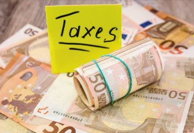 Avro arka planındaki sarı etikete 