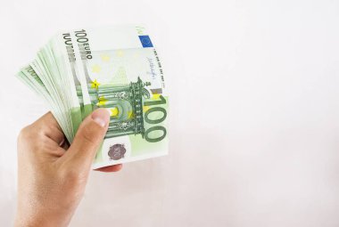 Bir beyaza 100 Euro. Uzayı kopyala Metin için yer.