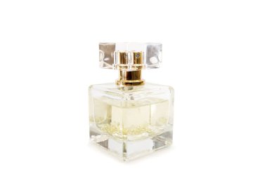 Beyaz arka planda izole edilmiş kadın parfümü.