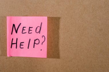 Karanlık bir arka plandaki çıkartma için yardıma ihtiyacım var. Uzayı kopyala Metin için yer.