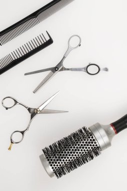 Kuaför seti. Makas. Saç fırçası. berber