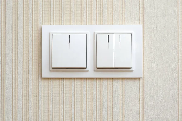 Doble pared interruptor de luz de color blanco, con indicadores — Foto de Stock