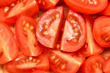 Taze ve sulu domates. Yukarıdan bak. Domates Yüzeyini Kes