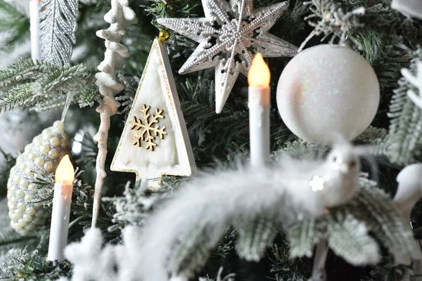 Decoración Forma Forma Madera Abeto Búho Colgando Árbol Navidad Con — Foto de Stock
