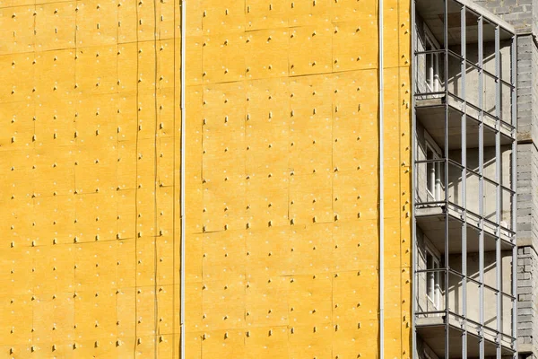 Κατασκευή Ενός Κτηρίου Υψηλών Κατοικιών Κίτρινο Χρώμα — Φωτογραφία Αρχείου